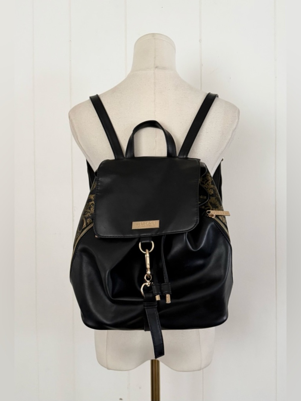 Versace Parfum Faux Leather Backpack Purse Black Gold Paisley Pattern GWP